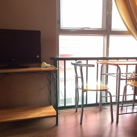 Baan Khun Mae Apartment Bangkok Bagian luar foto