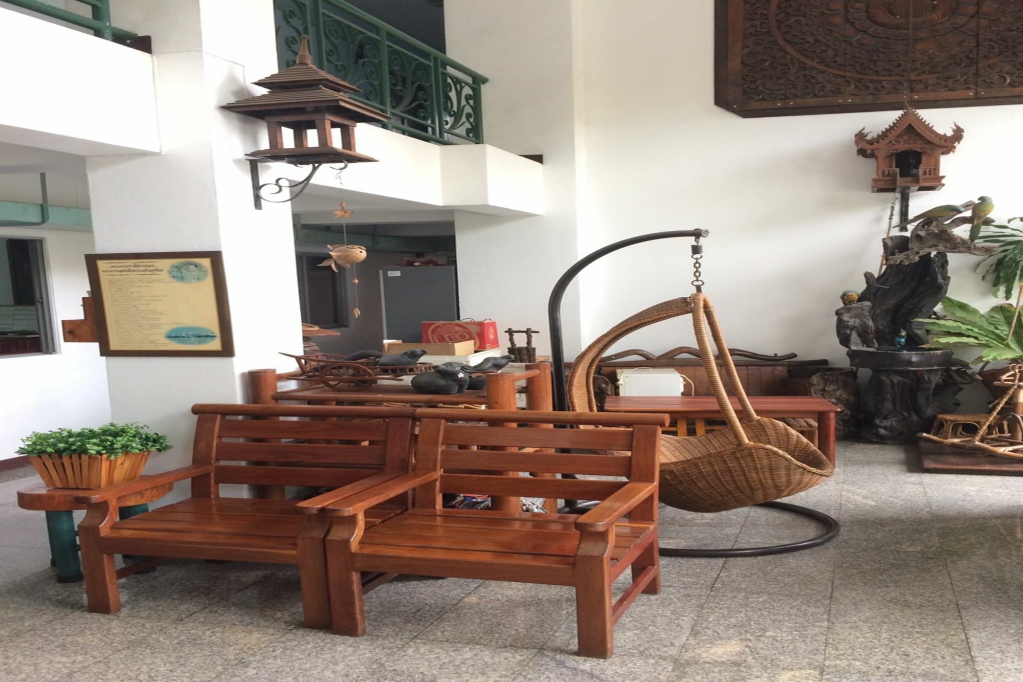 Baan Khun Mae Apartment Bangkok Bagian luar foto