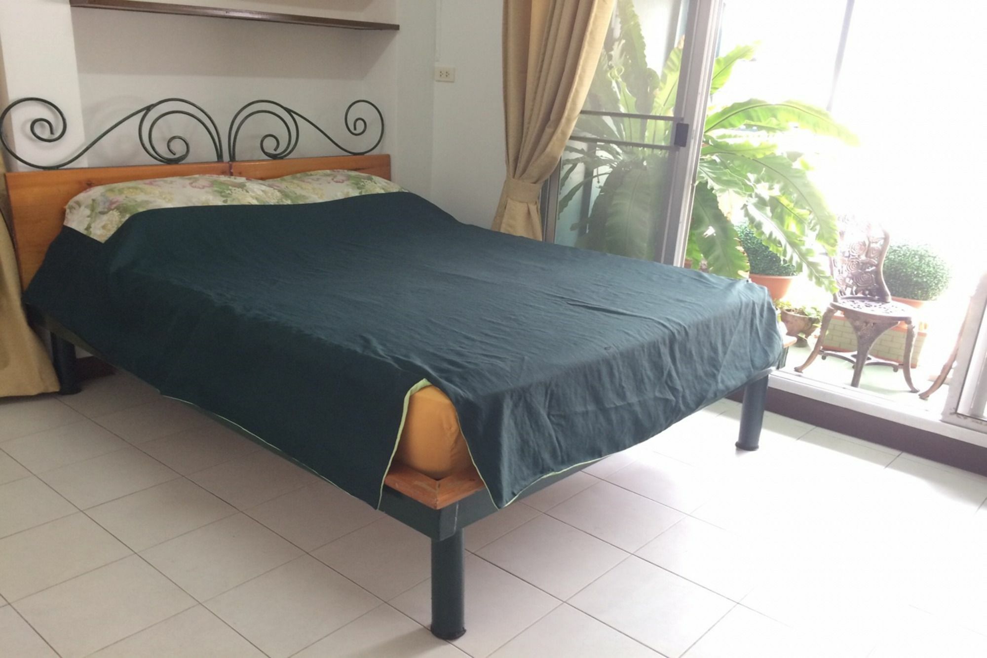Baan Khun Mae Apartment Bangkok Bagian luar foto