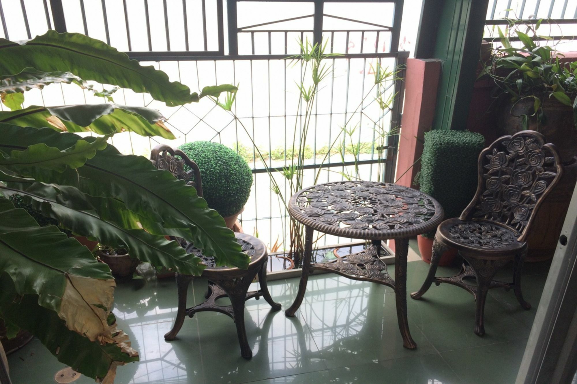 Baan Khun Mae Apartment Bangkok Bagian luar foto